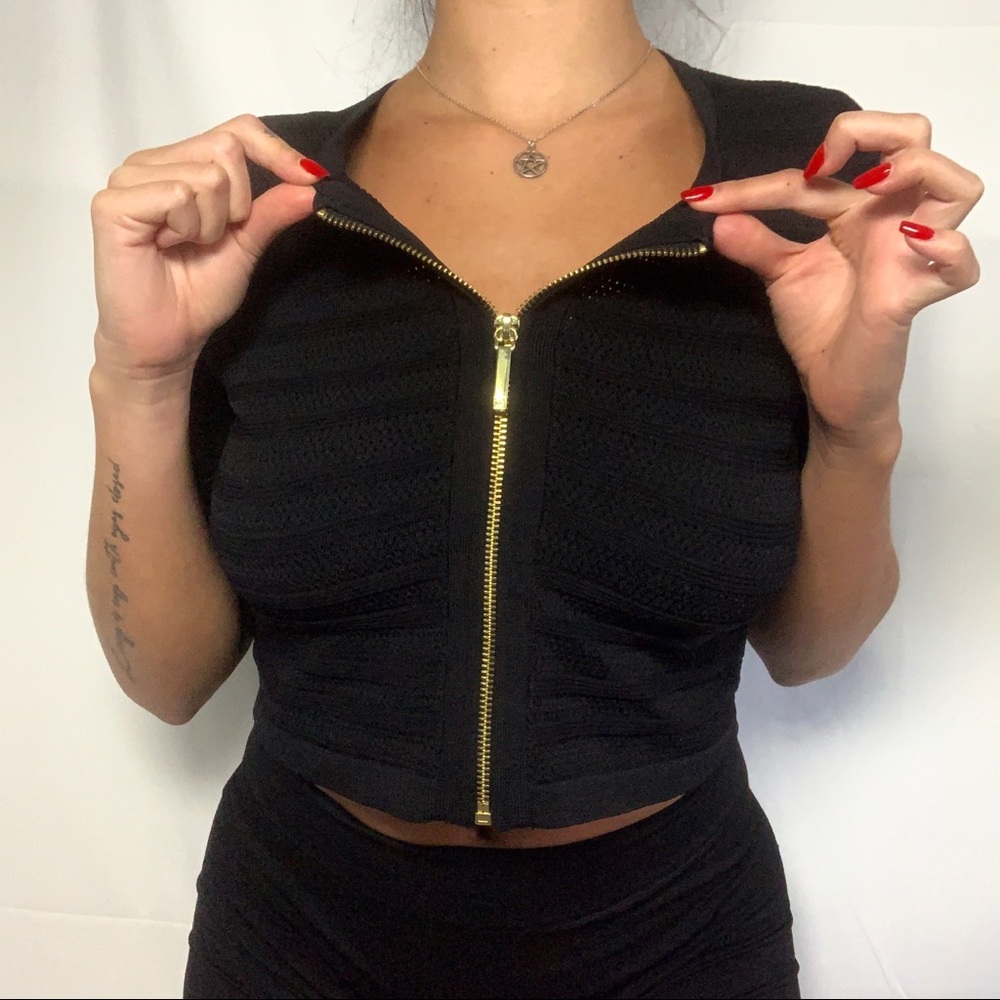 RALPH LAUREN BLACK ZIP UP CROP TOP 🖤